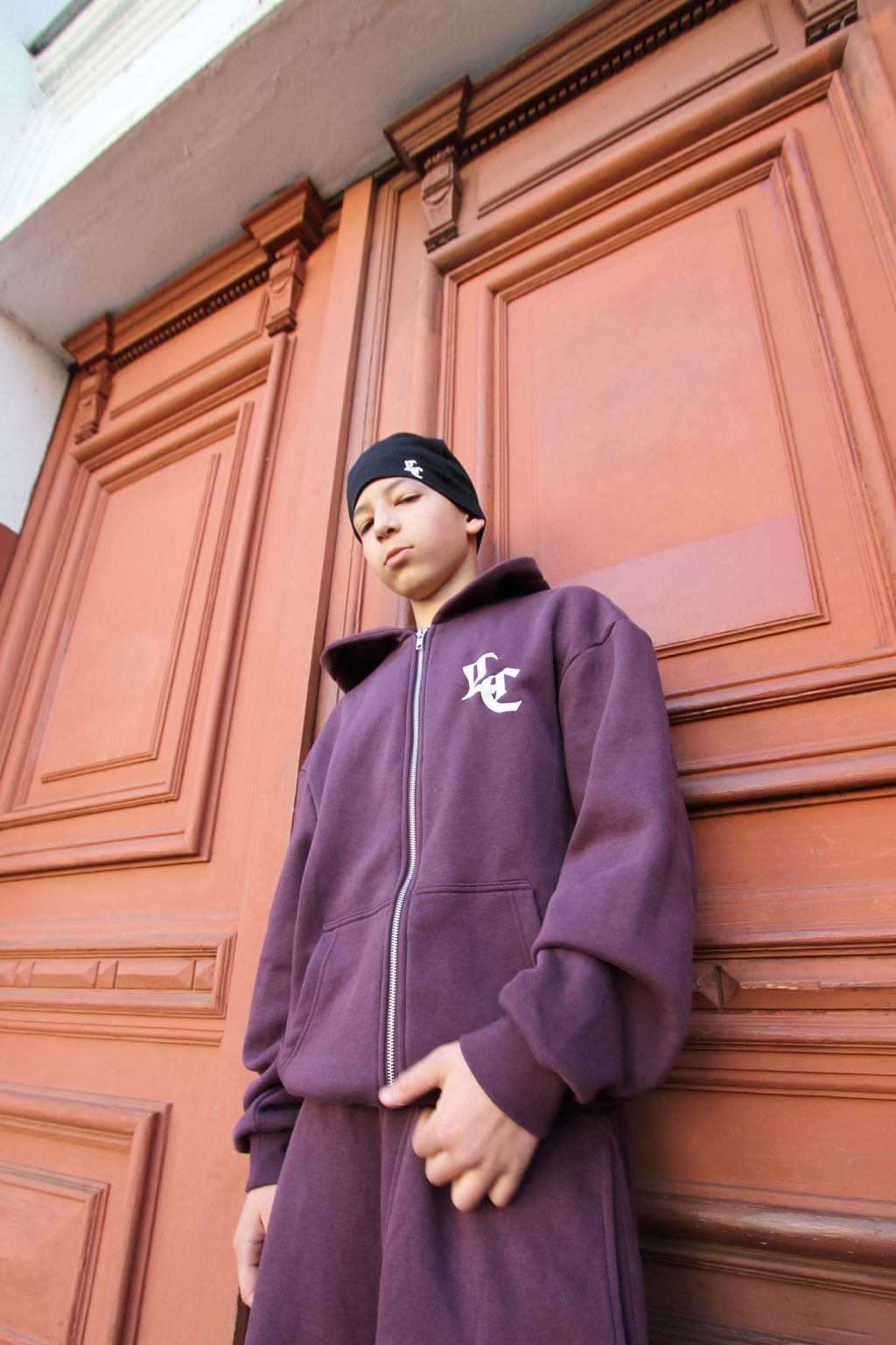 L.C. BASIC ZIPPER